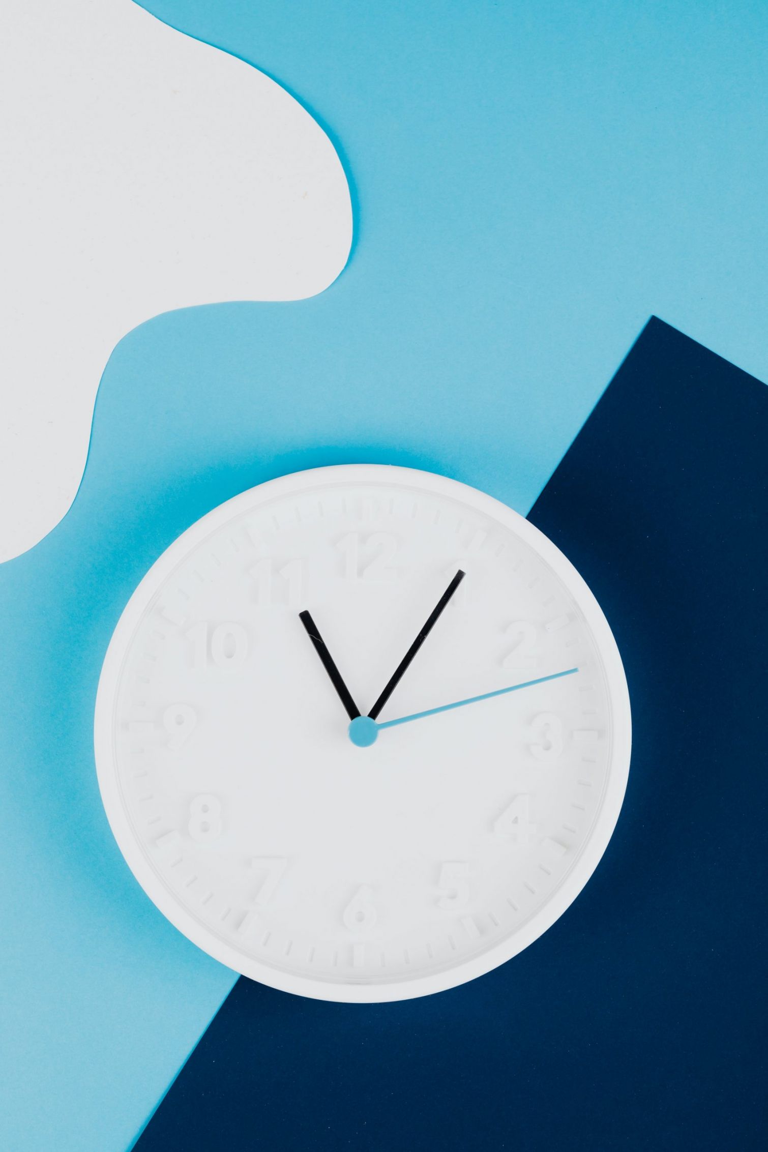 Stylisch dargestellte Uhr